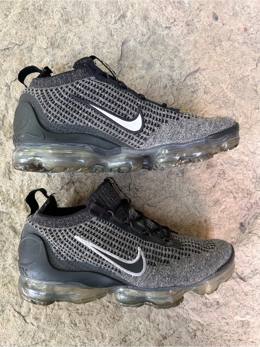 NIKE VaporMax-Women’s size 8.5 (7 youth)